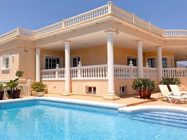 Casa en alquiler en la Marina Baixa, Valencia