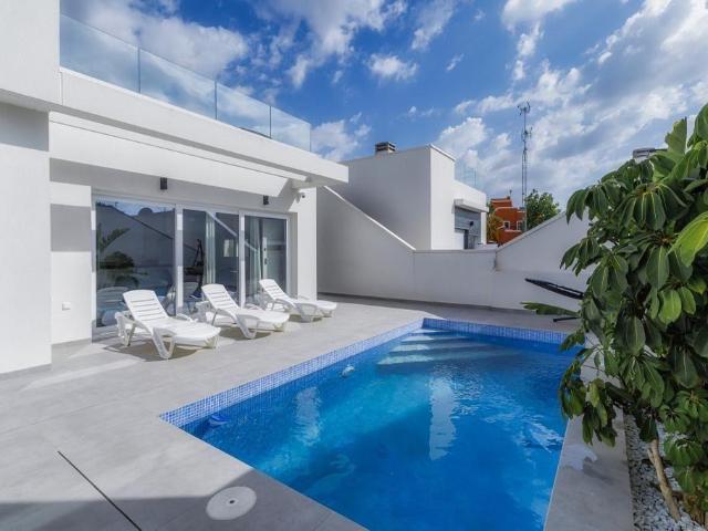Casa en alquiler en Los Montesinos, Barrio de los Miras