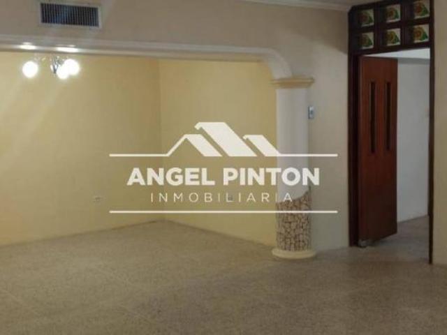 Casa en alquiler en Cacique Mara, Maracaibo