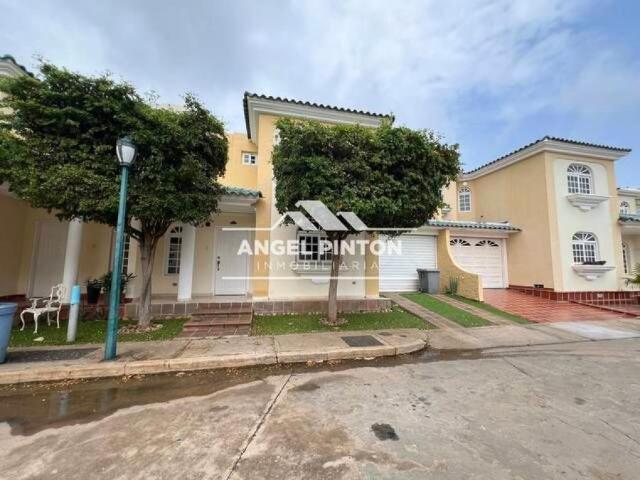 Casa en alquiler en Cacique Mara, Maracaibo