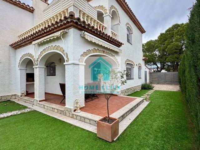 Casa en alquiler en Mont-roig Del Camp
