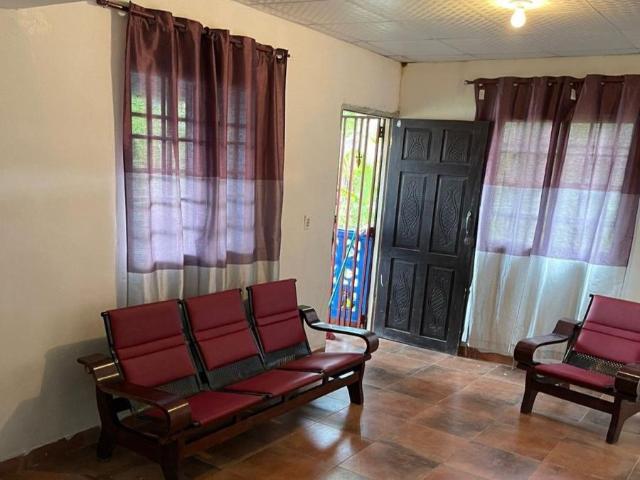 Casa en Alquiler en Nombre de Dios La Guaira Colón 78 m2. 3 hab