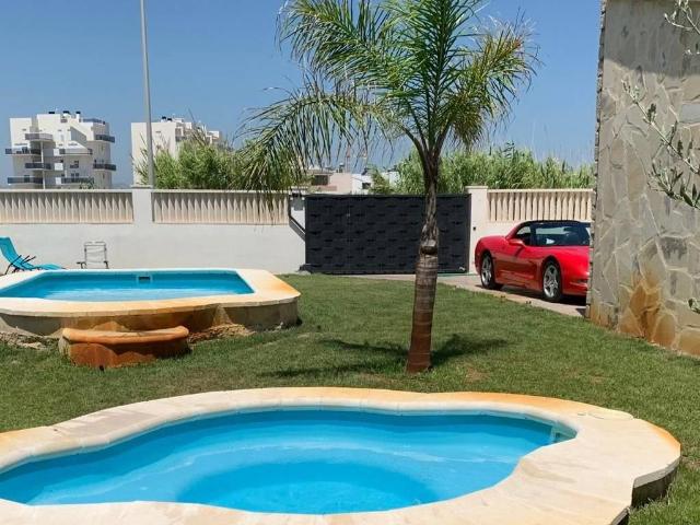 Casa en alquiler en Oliva