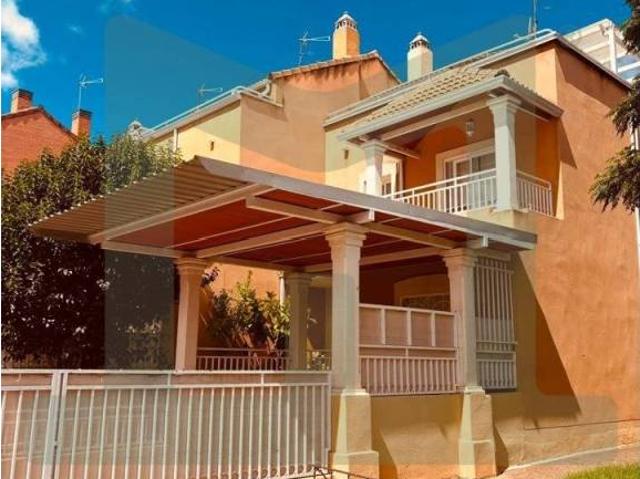 Casa en alquiler en Parla, Madrid