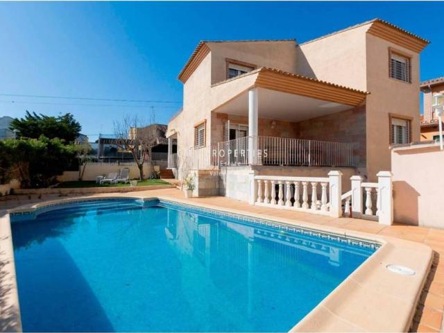 Casa en alquiler en Paterna
