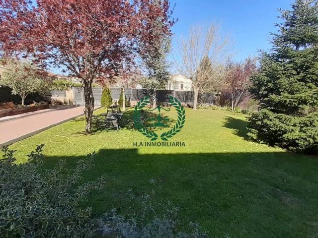 Casa en alquiler en Pedrezuela, Madrid