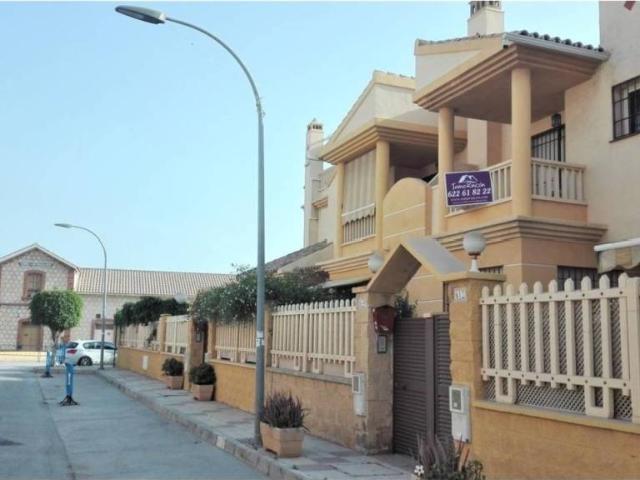 Casa en alquiler en Rincón De La Victoria