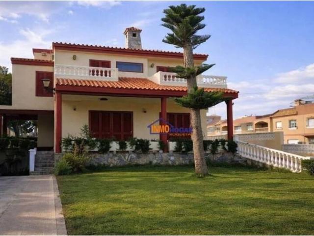 Casa en alquiler en Roquetas De Mar, Andalucía