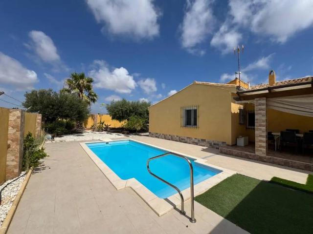 Casa en alquiler en Platja de Mutxavista, l'Alacantí