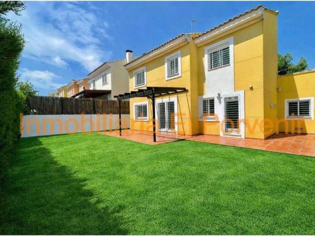 Casa en alquiler en Torrent, España