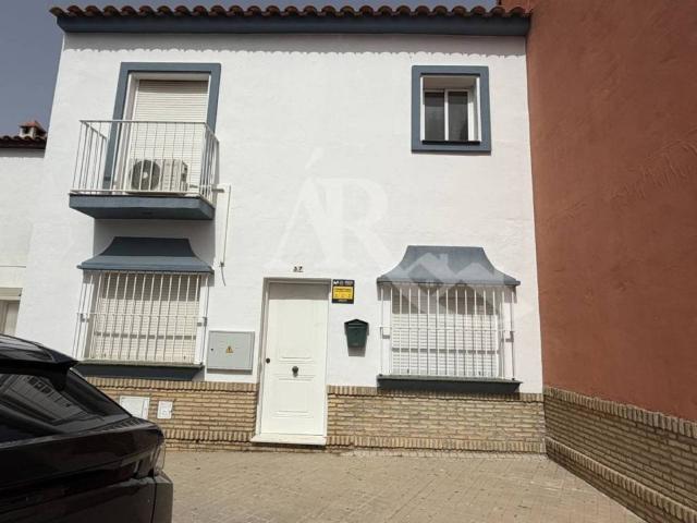 Casa en alquiler en Umbrete, Andalucía