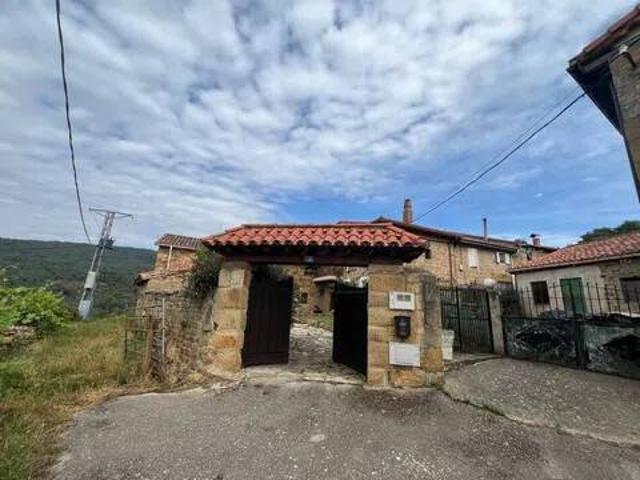 Casa en alquiler en Valderredible, Cantabria