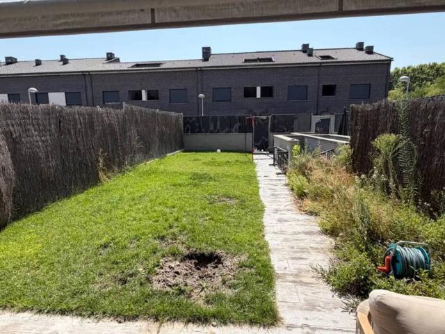 Casa en alquiler en Huerta del Rey, Valladolid