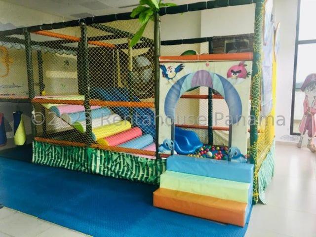 Casa en Alquiler en Villa de Las Fuentes Los Santos 115 m2. 2 hab