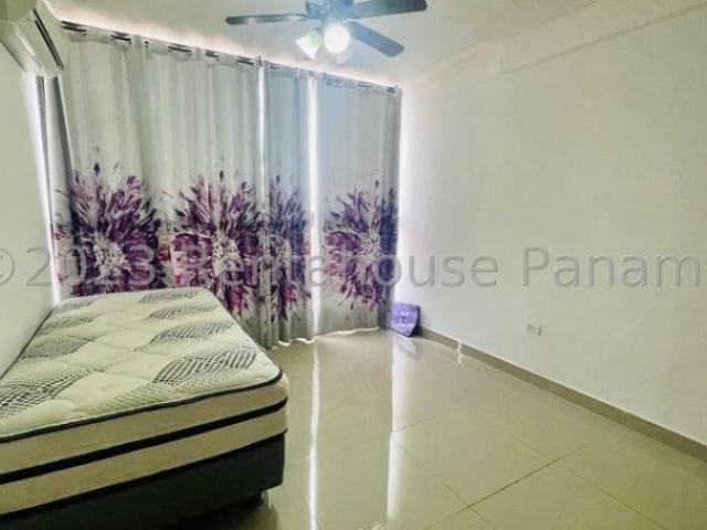 Casa en Alquiler en Villa de Las Fuentes Los Santos 115 m2. 2 hab