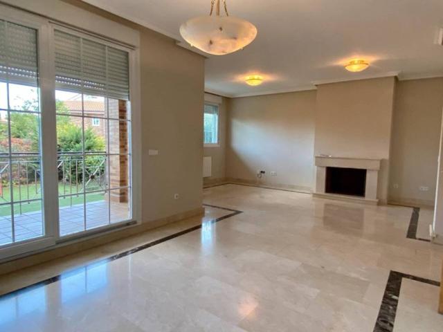 Casa en alquiler en Villanueva De La Cañada, Madrid