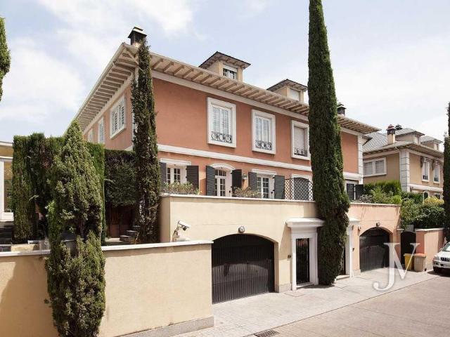 Villa en alquiler en Madrid