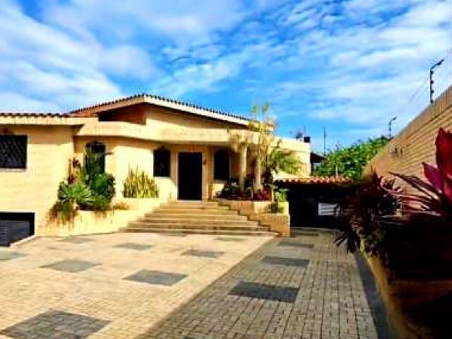 Casa en venta en Altos De Guataparo, Valencia