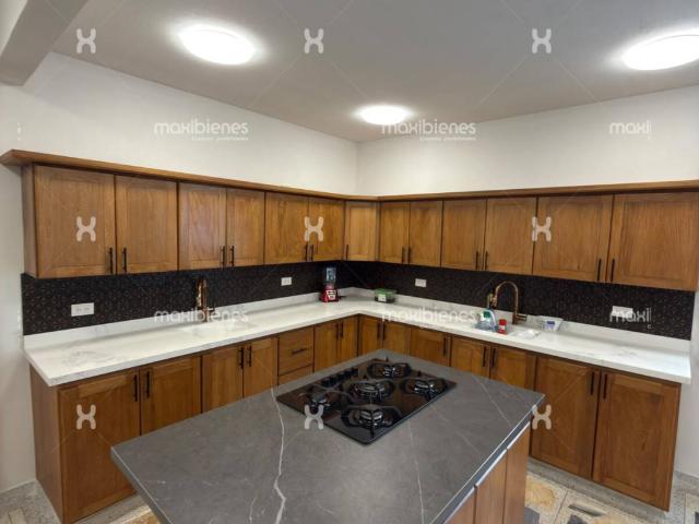 Casa en arriendo en Barrio Centro, El Carmen de Viboral