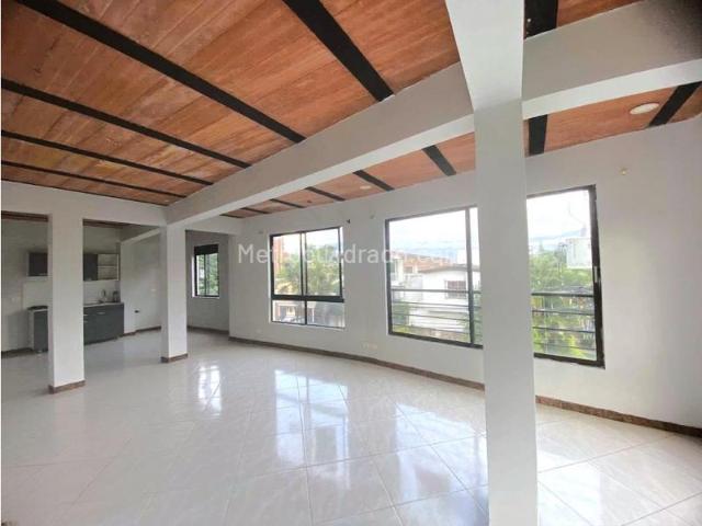 Casa en arriendo en Santa Teresita, Medellín