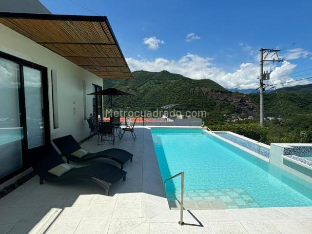 Casa en arriendo en Apulo