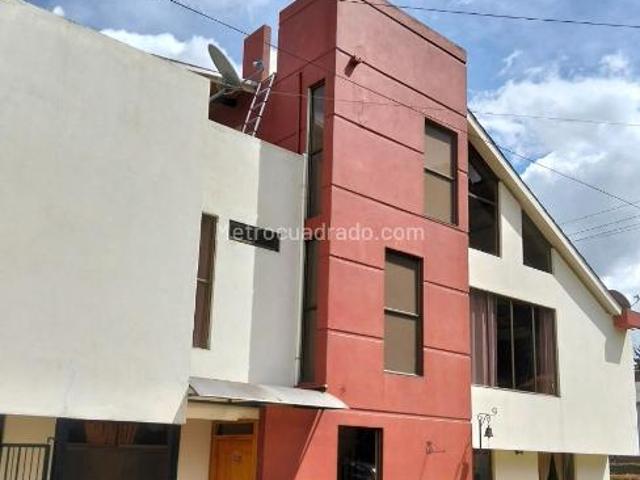 Casa en arriendo en El Abra, Cota