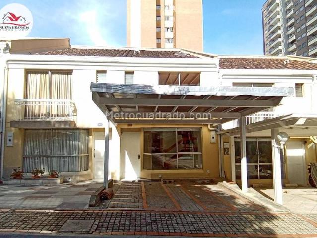 Casa en arriendo en Ferrini, Medellín