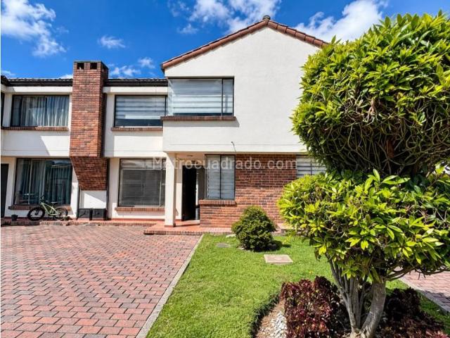 Casa en arriendo en Saucos, Casco urbano de Chía