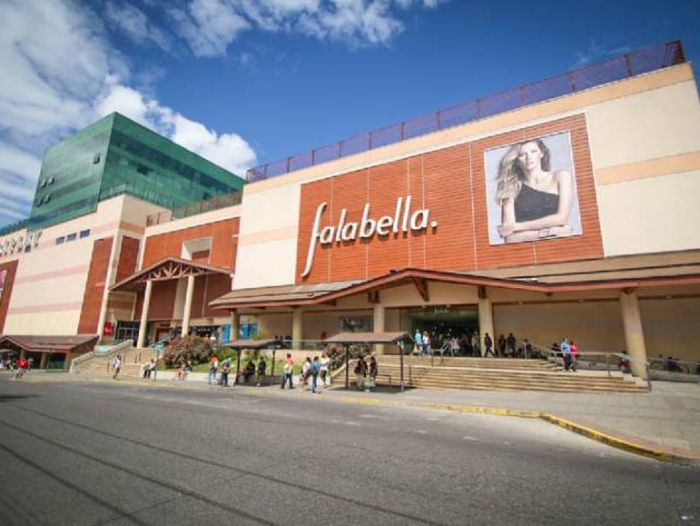 Casa en Arriendo CENTRO DE VALDIVIA, COMERCIAL 3 baños 146 m2