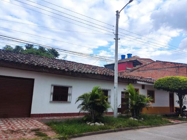 Casa en arriendo en Sur, Caney