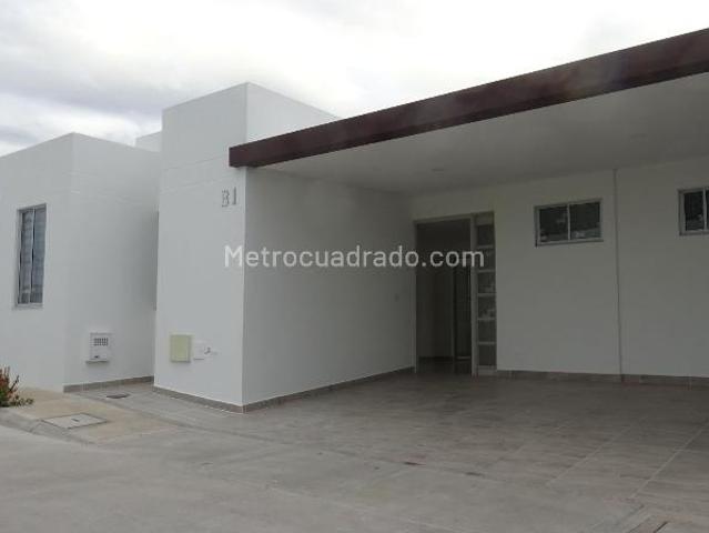 Casa en arriendo en Neiva, Huíla