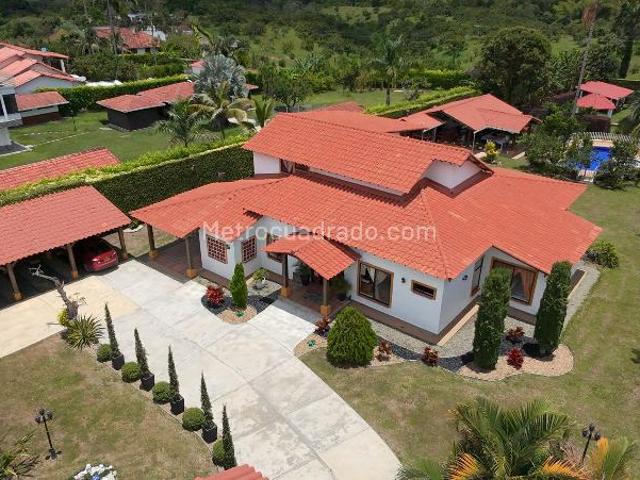 Casa en arriendo en El Caimo, Armenia