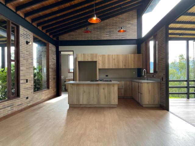 Casa en arriendo en Antioquia, Suroeste