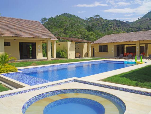 Casa En Arriendo En Apulo A29863