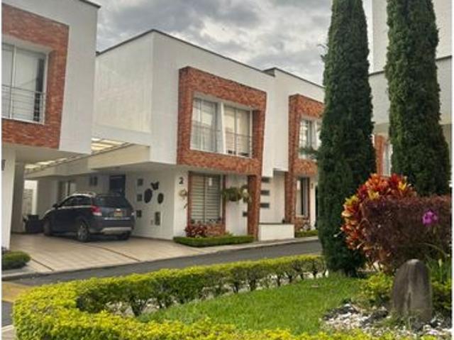 Casa en arriendo en Perímetro Urbano Armenia, Armenia