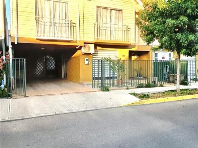 Casa en Arriendo en Avenida 21 mayo 6100. La Cruz