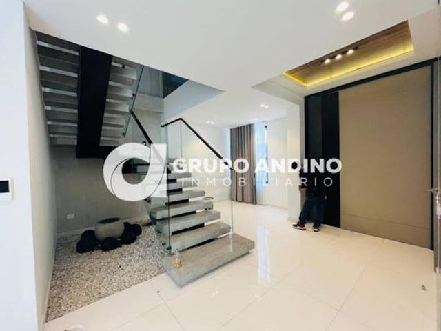 Casa en arriendo en Santander