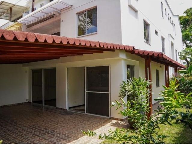 Casa en arriendo en Bellavista, Cali
