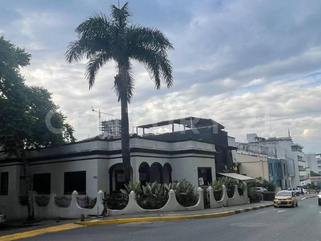 Casa en arriendo en Granada, Cali