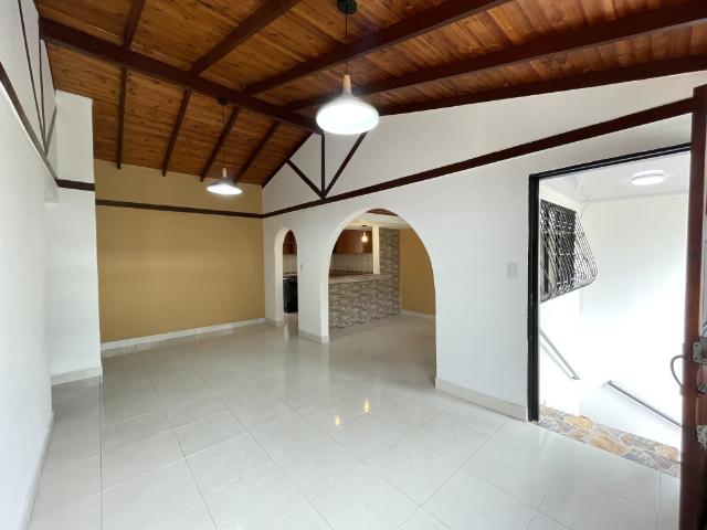 Casa En Arriendo En Cali En El Bosque A325847