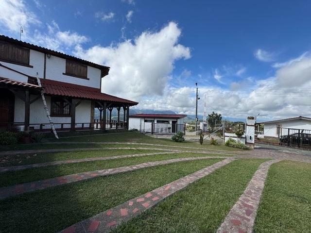 Casa en arriendo en La Pista, Norte