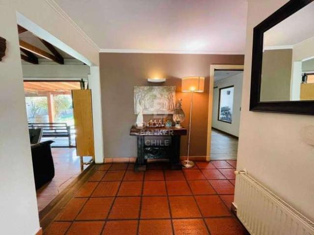 Casa en Arriendo en Colina 4 dormitorios 4 banos de 670 m