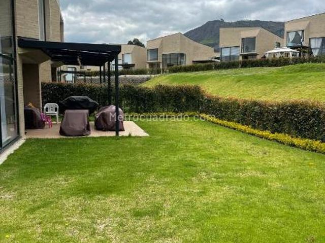 Casa En Arriendo En Cota En. A226456