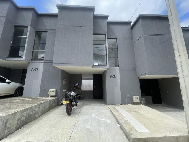 Casa en arriendo en Oriental, Los Patios