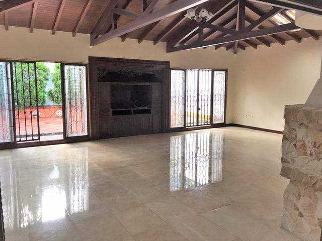 Casa en arriendo en Antioquia, Valle de Aburrá