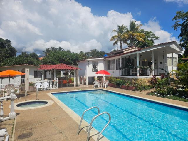 Casa En Arriendo En Junin En. A198411