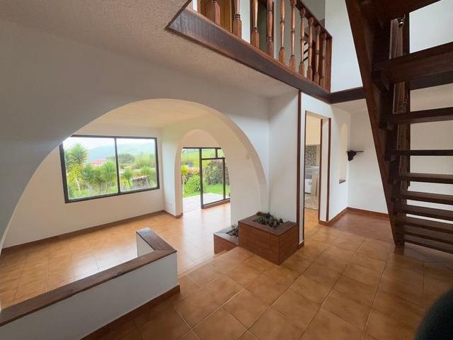 Casa en arriendo en Santa Helena, La Calera