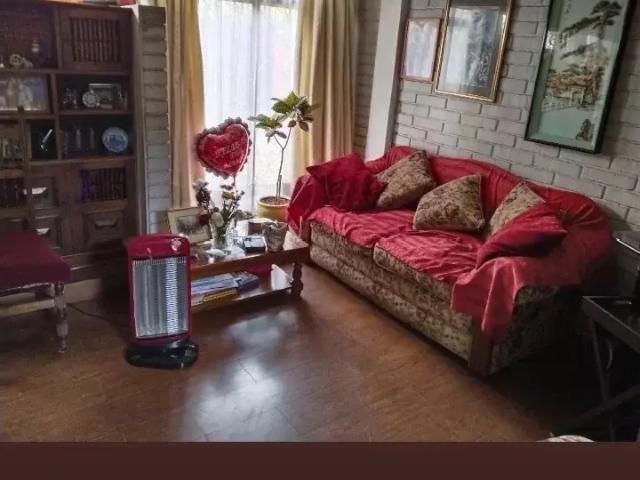 Casa en arriendo en La Reina zona comercial residencial