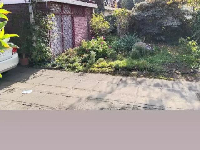 Casa en arriendo en La Reina zona comercial residencial