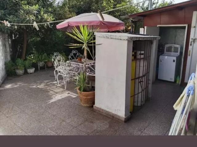 Casa en arriendo en La Reina zona comercial residencial